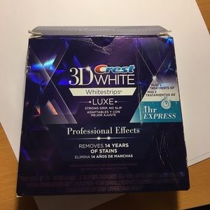 Crest 3D white strips